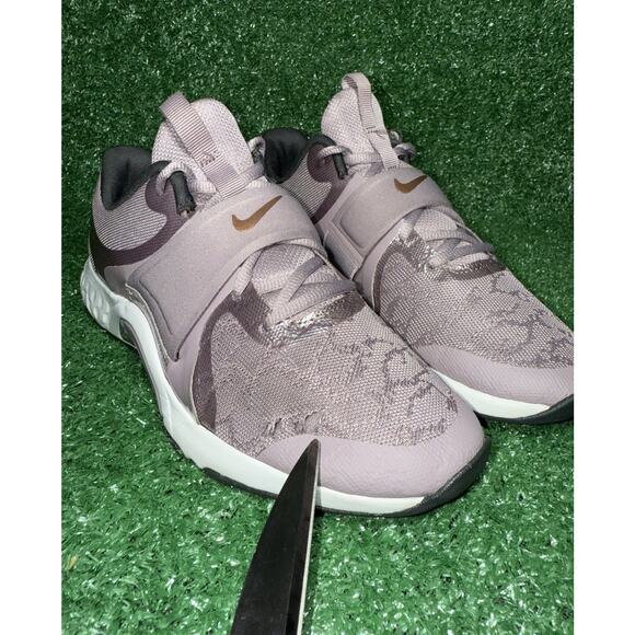 Nike Womens Renew In Season TR 12 Size 10 Purple Running Shoes Athletic Sneakers - Picture 5 of 10
